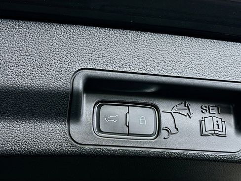 Used 2023 Ford Explorer XLT w/ Equipment Group 202A image 31