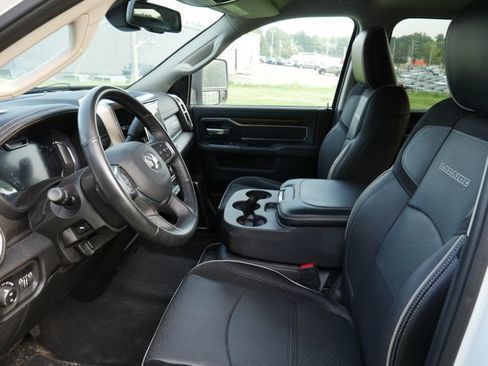 Used 2024 RAM 2500 Laramie AWD/4WD image 4