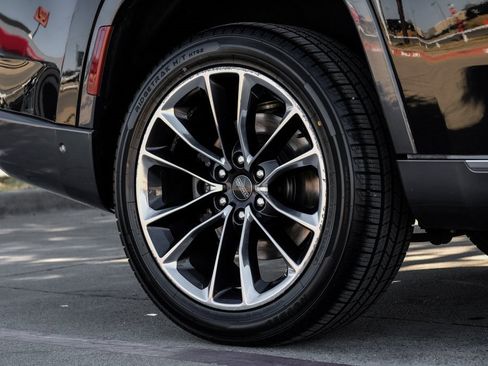 Used 2022 Jeep Wagoneer Series III w/ Premium Group I image 69