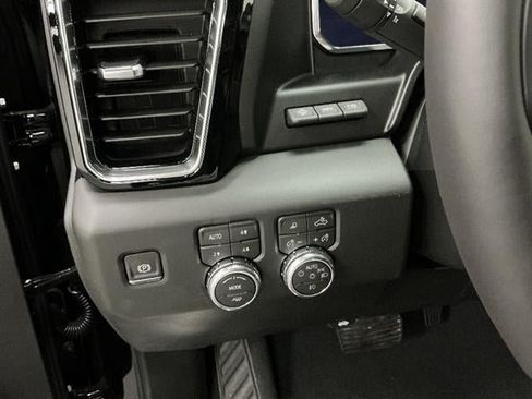 New 2026 GMC Sierra 1500 Denali w/ Technology Package AWD/4WD image 11