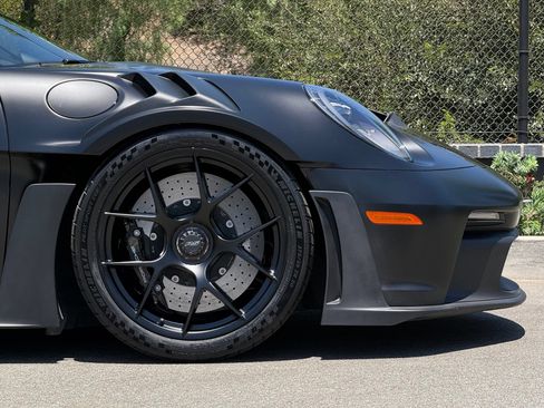 Certified 2025 Porsche 911 GT3 RS w/ Weissach Package RWD image 12