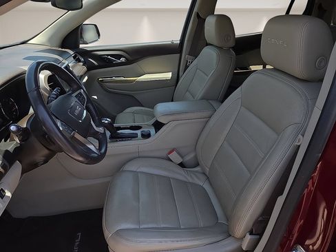 Used 2018 GMC Acadia Denali w/ Technology Package FWD image 12