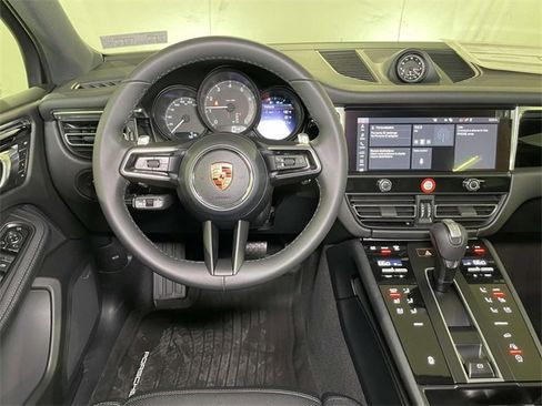 New 2026 Porsche Macan image 27