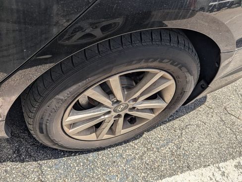 Used 2016 Hyundai Sonata SE FWD image 11