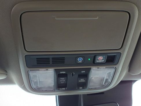 Used 2020 Honda Pilot Touring image 19