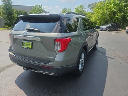Used 2020 Ford Explorer XLT w/ Equipment Group 202A AWD/4WD image 9