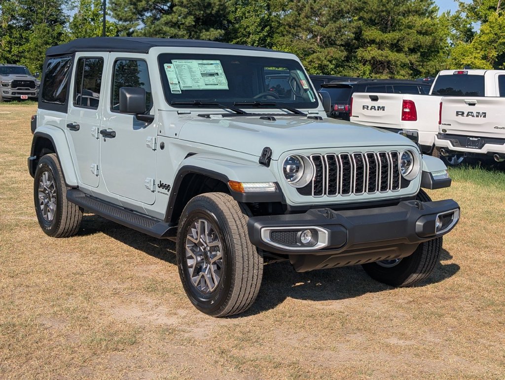New 2026 Jeep Wrangler Unlimited Sahara AWD/4WD image 2