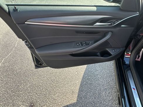 Used 2023 BMW 530i w/ M Sport Package image 10