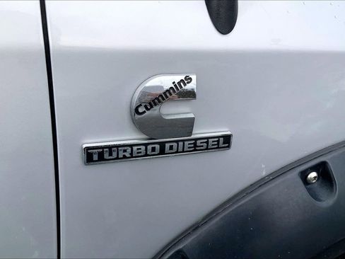 Used 2017 RAM 2500 SLT image 28