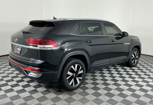 Used 2022 Volkswagen Atlas Cross Sport SE FWD image 7