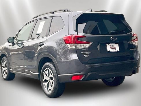 Certified 2023 Subaru Forester Premium image 4