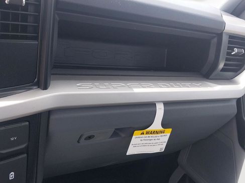 New 2026 Ford F250 XL w/ XL Chrome Package image 17