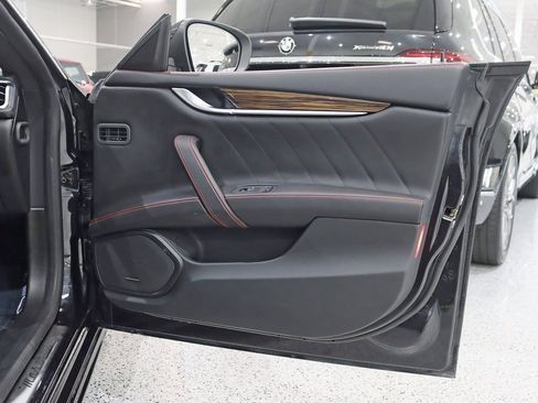 Used 2019 Maserati Ghibli S GranLusso image 36