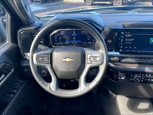 Used 2024 Chevrolet Silverado 1500 LT RWD image 5