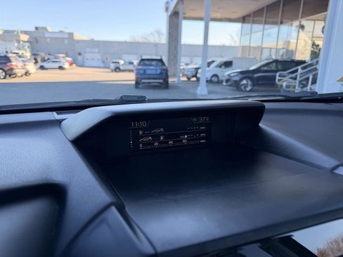 Used 2022 Subaru Forester Premium image 20