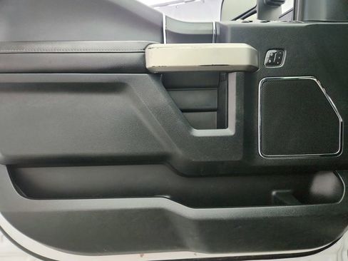 Used 2019 Ford F150 Lariat w/ Equipment Group 502A Luxury image 27