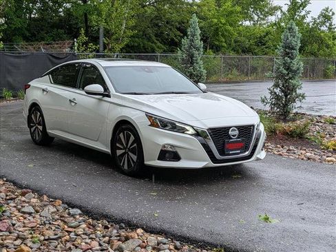 Used 2021 Nissan Altima 2.5 SL FWD image 8