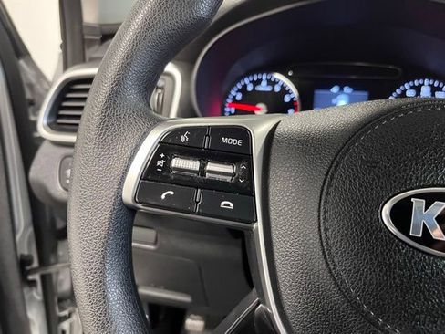 Used 2020 Kia Sorento AWD V6 image 25