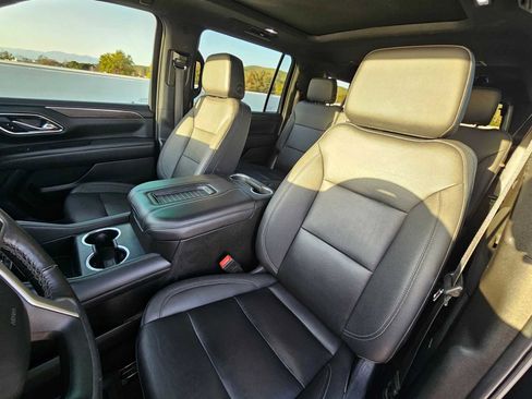 Used 2023 Chevrolet Suburban Z71 w/ Luxury Package image 23