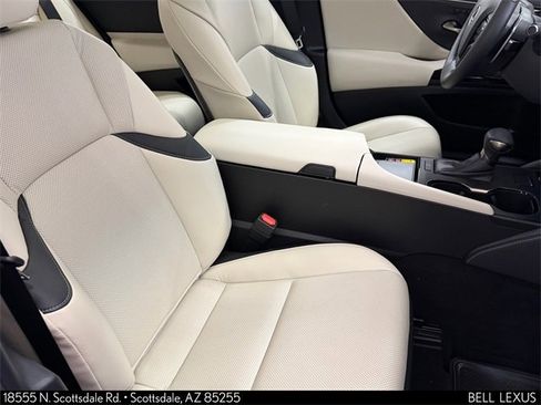 Used 2025 Lexus ES 350 w/ Premium Package image 12
