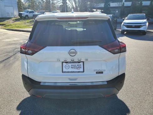 Certified 2023 Nissan Rogue SV w/ SV Premium Package image 5