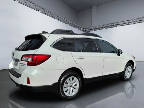 Used 2016 Subaru Outback 2.5i Premium image 7