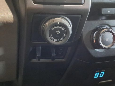 Used 2018 Ford F150 XLT w/ Equipment Group 302A Luxury AWD/4WD image 24