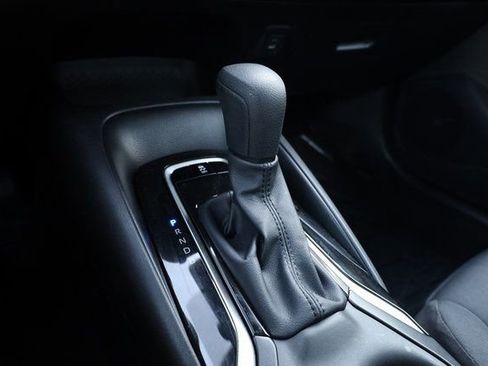 Used 2025 Toyota Corolla LE image 20