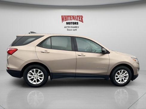 Used 2018 Chevrolet Equinox LS image 6