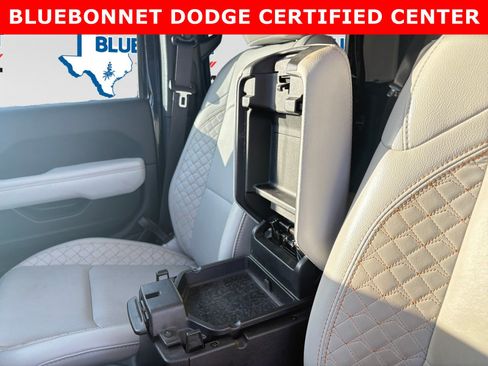 Used 2023 Jeep Gladiator Overland AWD/4WD image 26