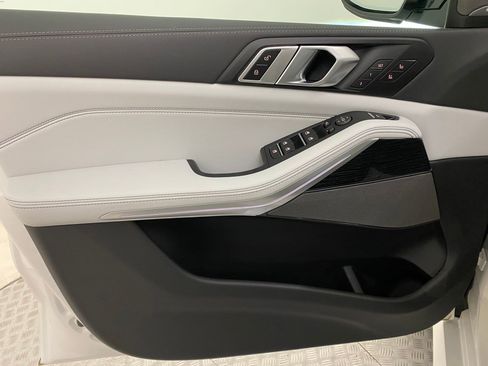 New 2026 BMW X5 M60i image 11