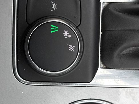 Used 2024 Chevrolet Blazer LT w/ Convenience Package image 31