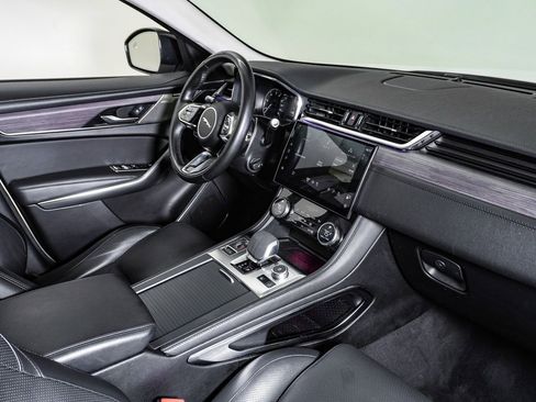 Used 2022 Jaguar F-PACE S image 14