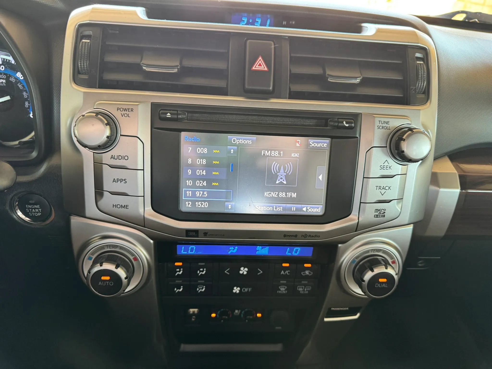 Used 2018 Toyota 4Runner Limited RWD image 13