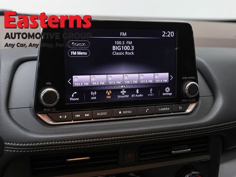 Used 2023 Nissan Rogue SV AWD/4WD image 18