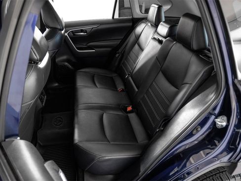 Used 2021 Toyota RAV4 XLE Premium image 45