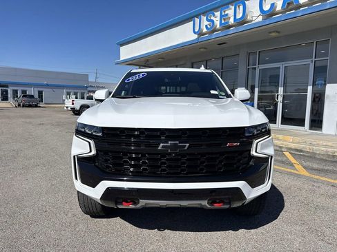 Used 2024 Chevrolet Tahoe Z71 w/ Luxury Package image 2