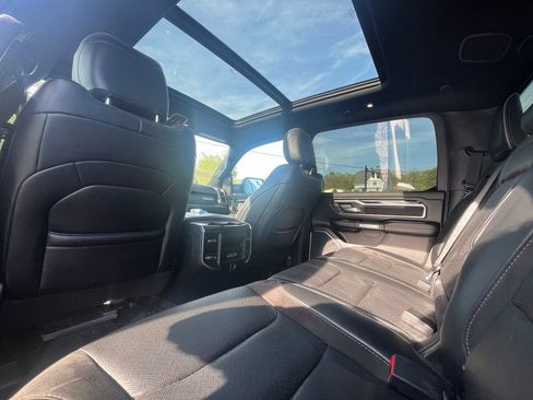 Used 2019 RAM 1500 Laramie AWD/4WD image 15