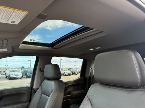 Used 2021 Chevrolet Silverado 1500 LT Trail Boss w/ Convenience Package II image 14