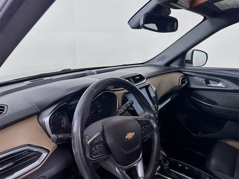 Used 2021 Chevrolet TrailBlazer ACTIV w/ Convenience Package image 9