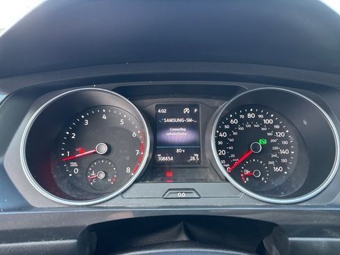 Used 2018 Volkswagen Tiguan S image 20