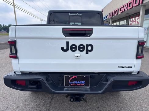 Used 2020 Jeep Gladiator Sport w/ Quick Order Package 24S AWD/4WD image 35