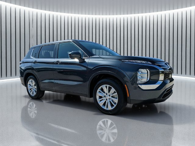 New 2026 Mitsubishi Outlander ES FWD image 2