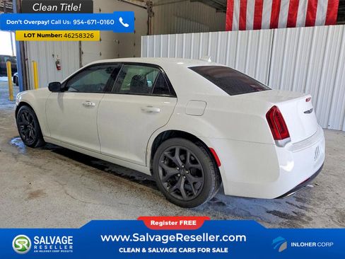 Used 2020 Chrysler 300 Touring w/ Sport Appearance Package image 3