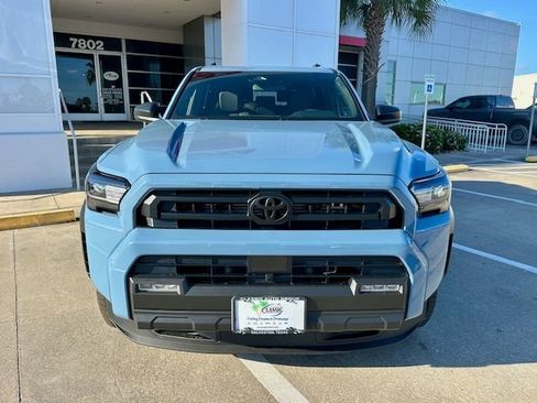 New 2026 Toyota 4Runner SR5 image 3