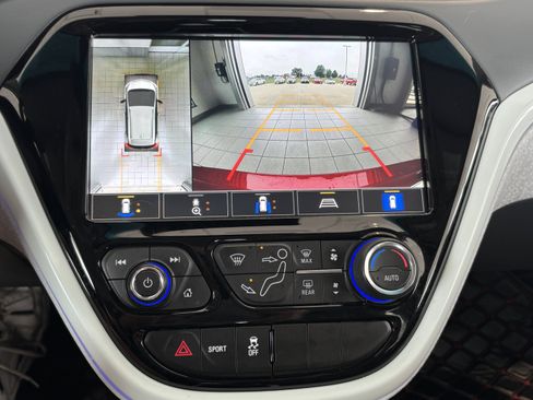 Used 2020 Chevrolet Bolt Premier w/ Infotainment Package FWD image 15