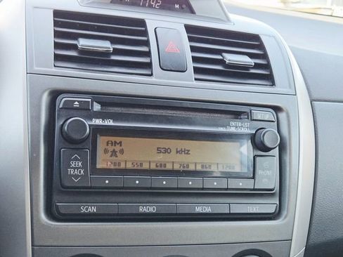 Used 2012 Toyota Corolla S image 23