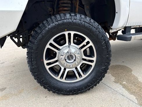 Used 2016 Ford F250 Platinum w/ FX4 Off-Road Package AWD/4WD image 51