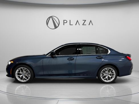 Used 2025 BMW 330i xDrive Sedan w/ Convenience Package image 3