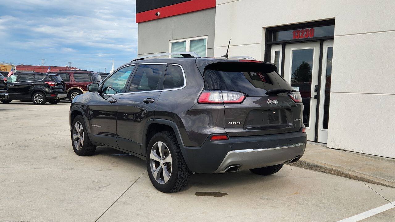 Used 2019 Jeep Cherokee Limited AWD/4WD image 4